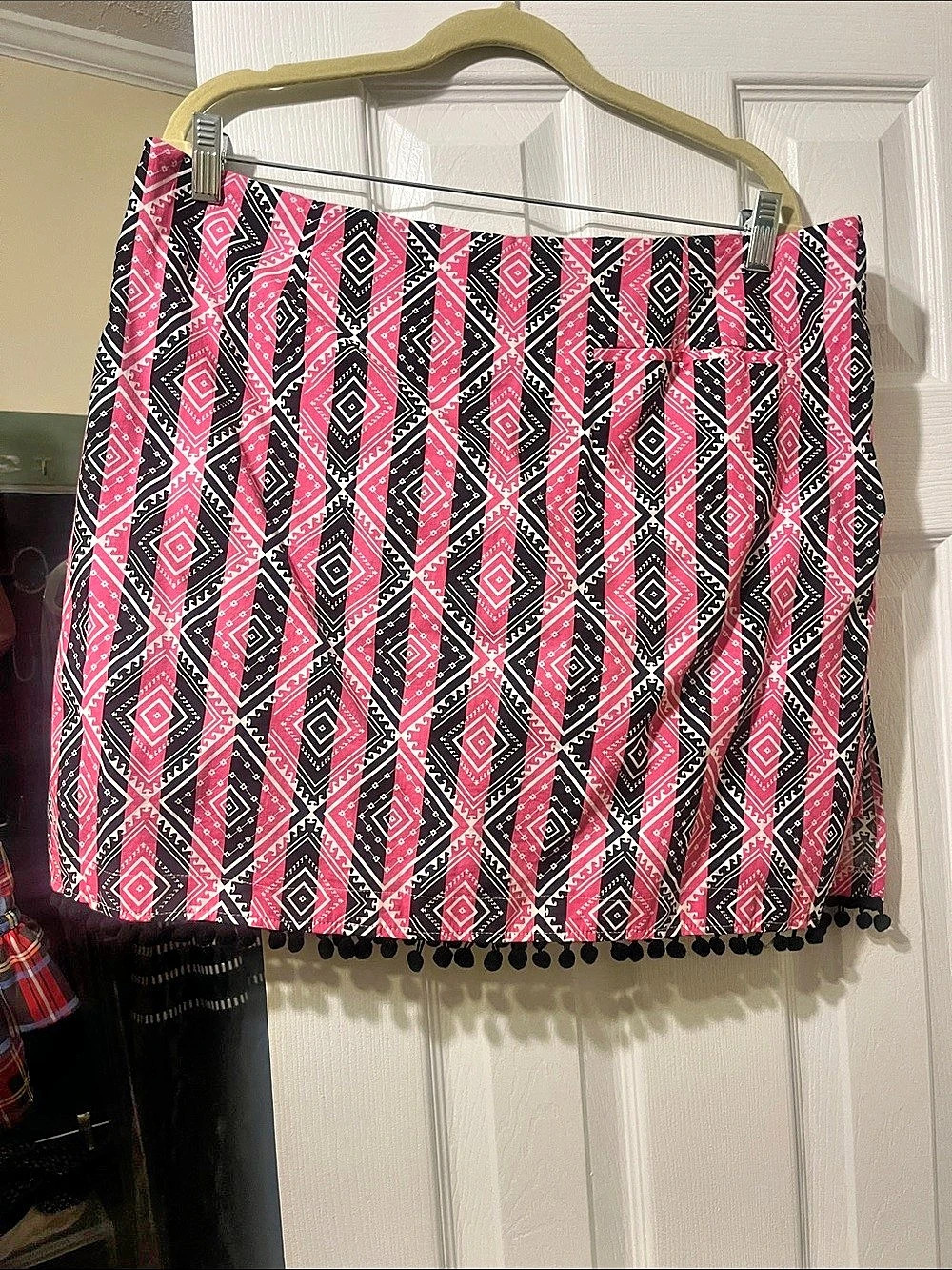 Golftini Geometric Mini Skort  in Pink & Black Like New